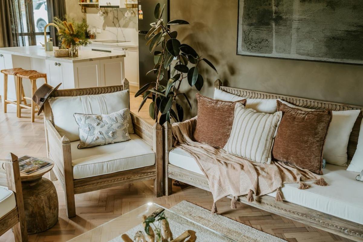 The Temple - Country Farm Retreat Villa Launching Place Eksteriør bilde