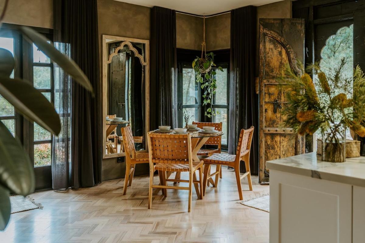 The Temple - Country Farm Retreat Villa Launching Place Eksteriør bilde
