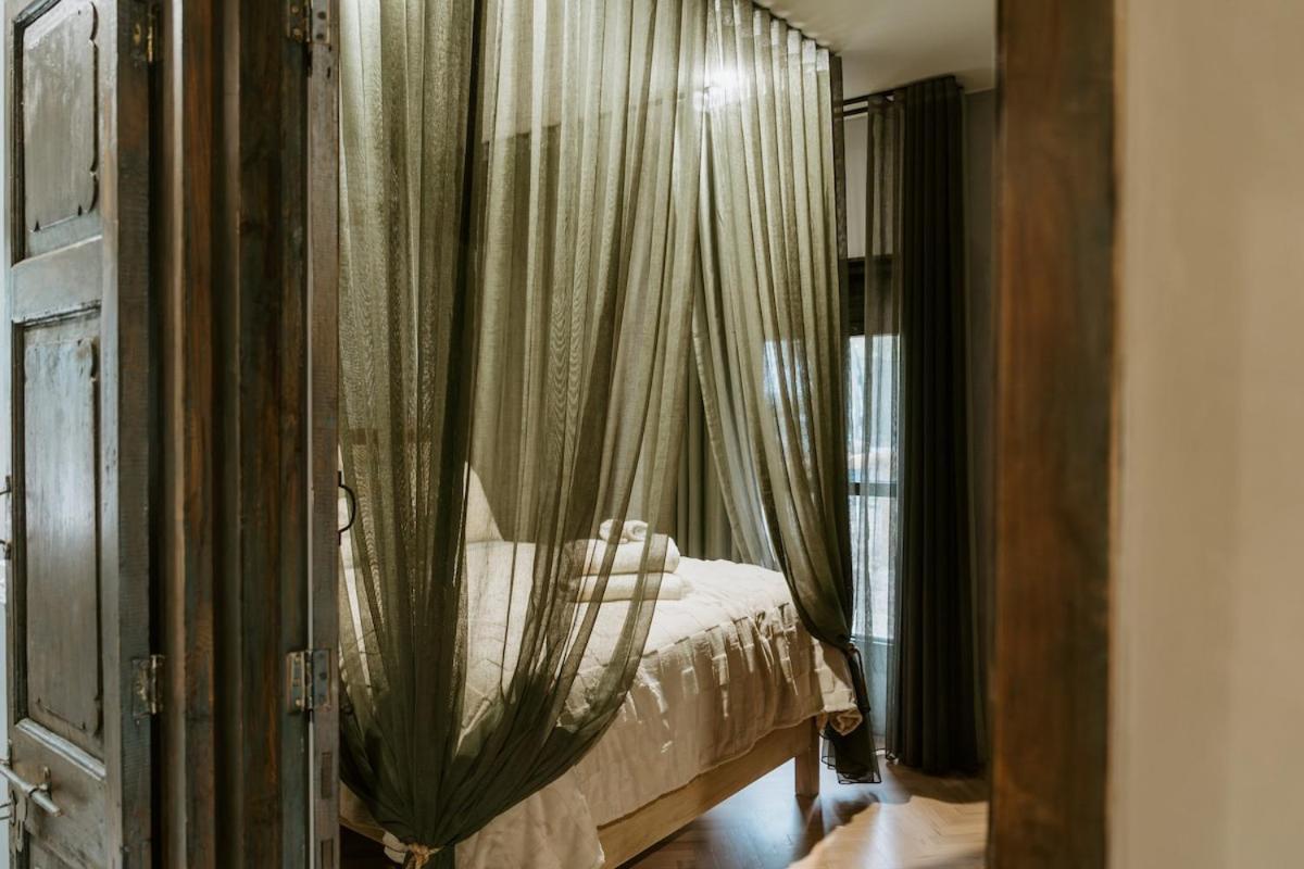 The Temple - Country Farm Retreat Villa Launching Place Eksteriør bilde